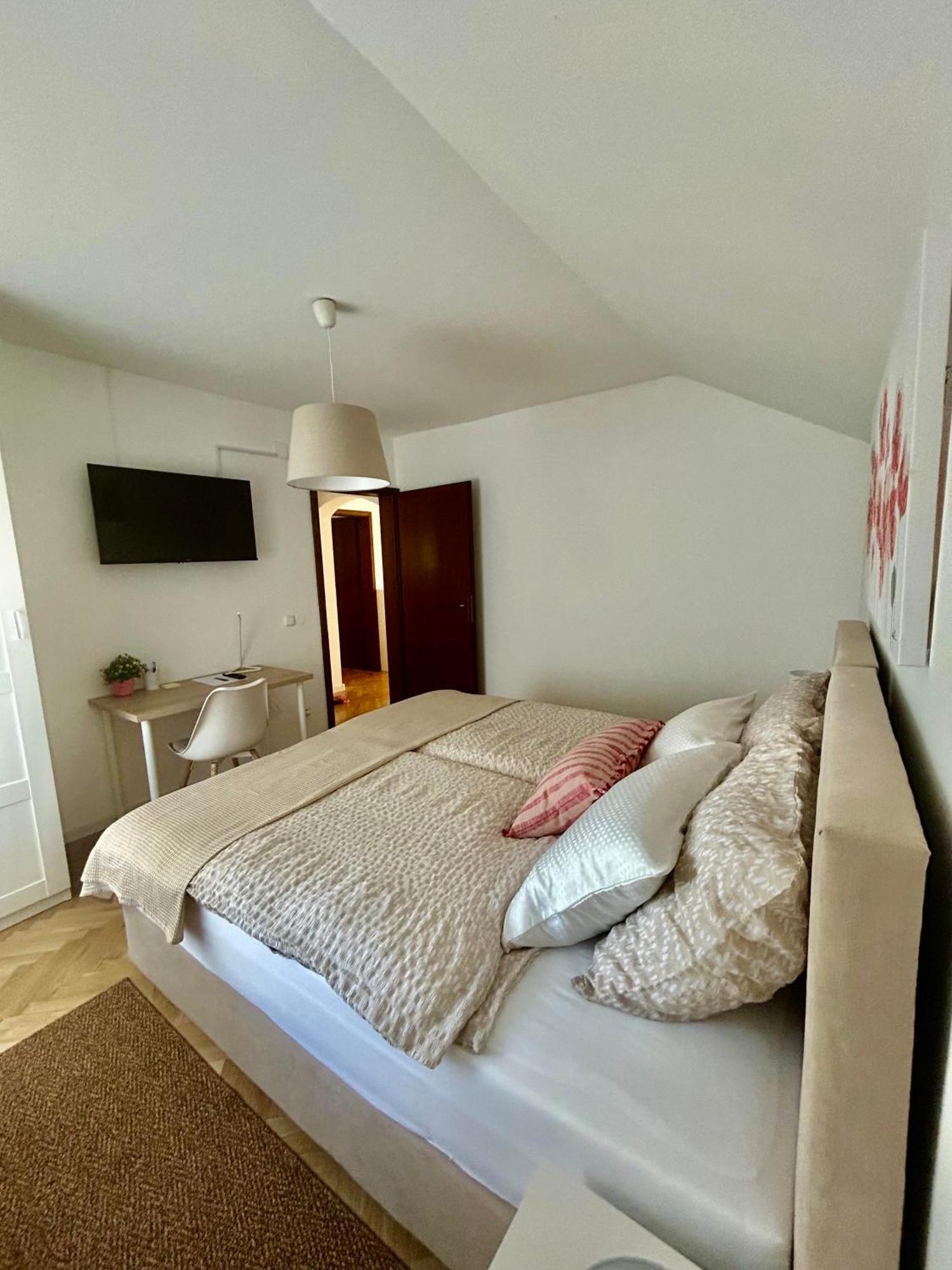 Apartman Tony Deluxe Near Zagreb Airport 벨리카 고리차 외부 사진