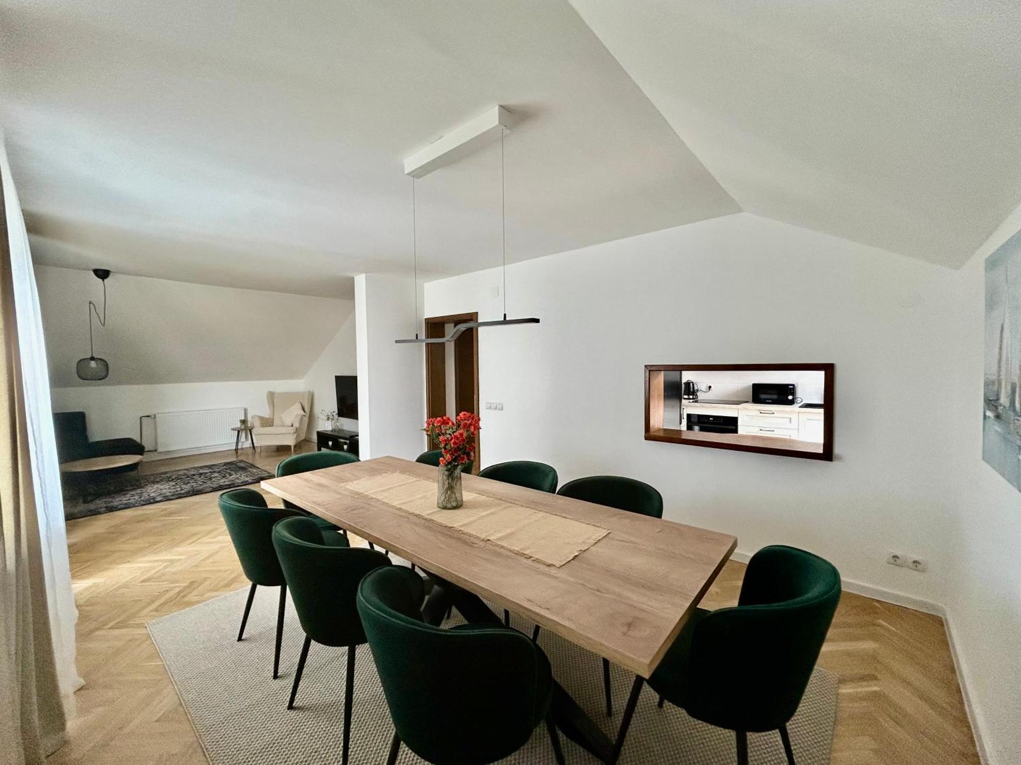 Apartman Tony Deluxe Near Zagreb Airport 벨리카 고리차 외부 사진
